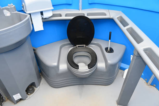 Best Portable restroom trailer rental  in Lincoln, CA